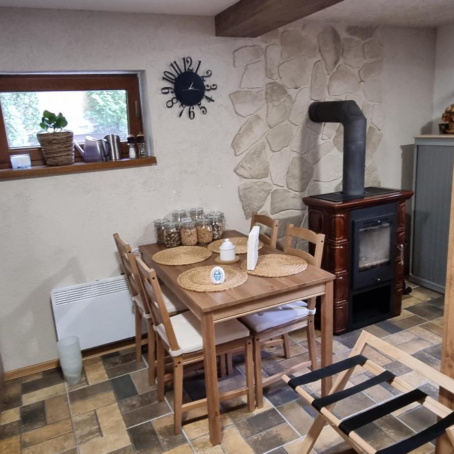 235 - 3 Apartment *