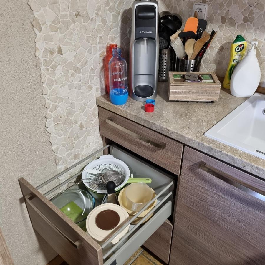 235 - 3 Apartment *